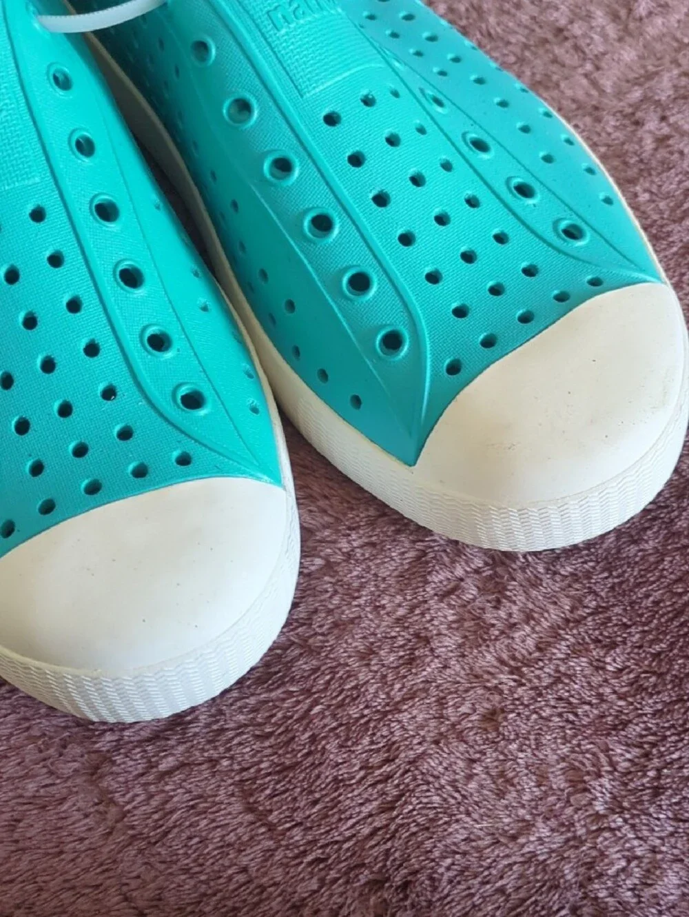 Native casual slip
